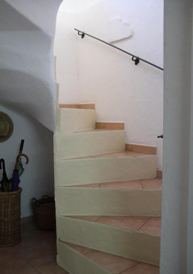 Agreable Maison De Ville Eyragues Exterior foto