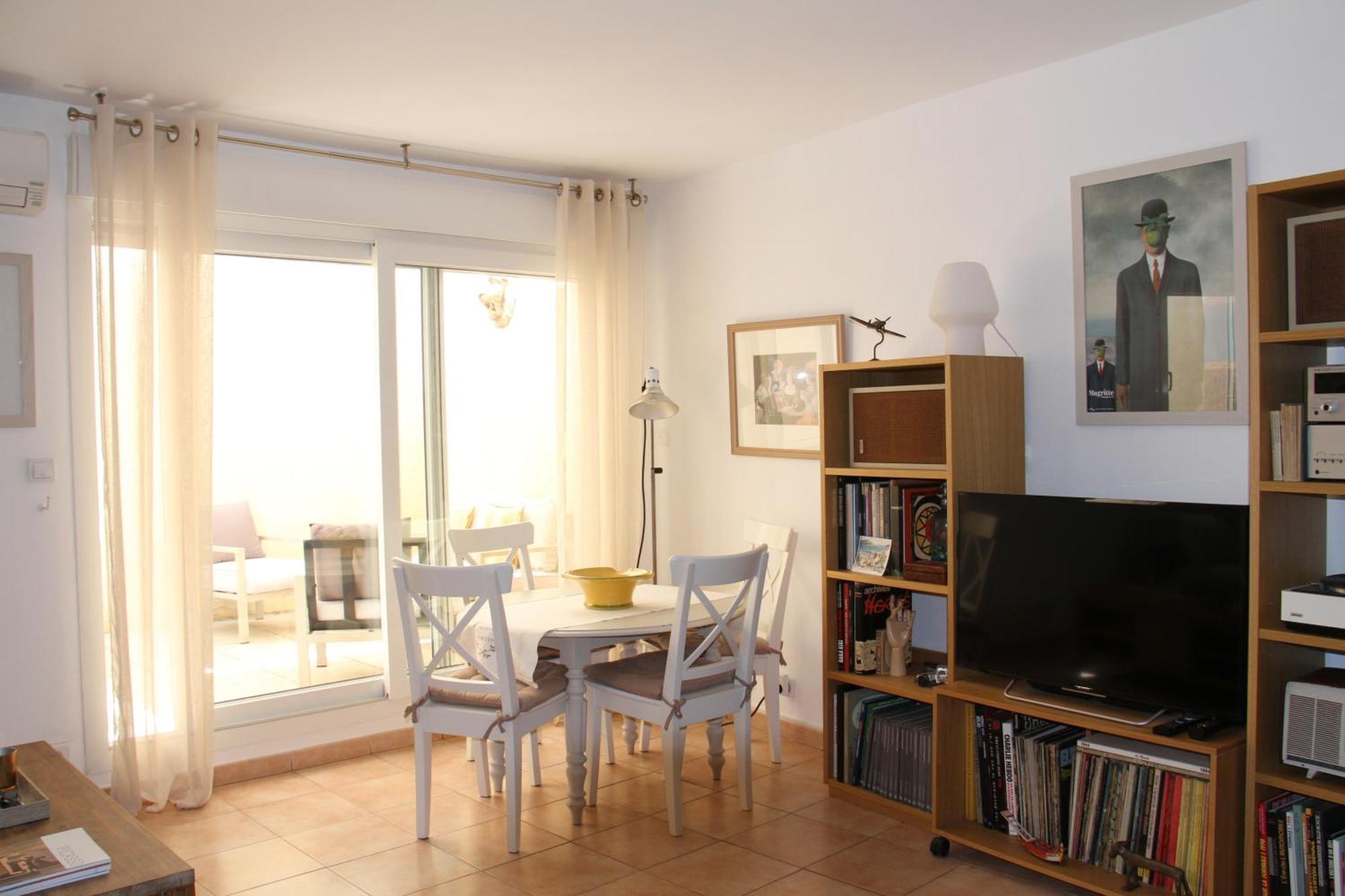 Agreable Maison De Ville Eyragues Exterior foto